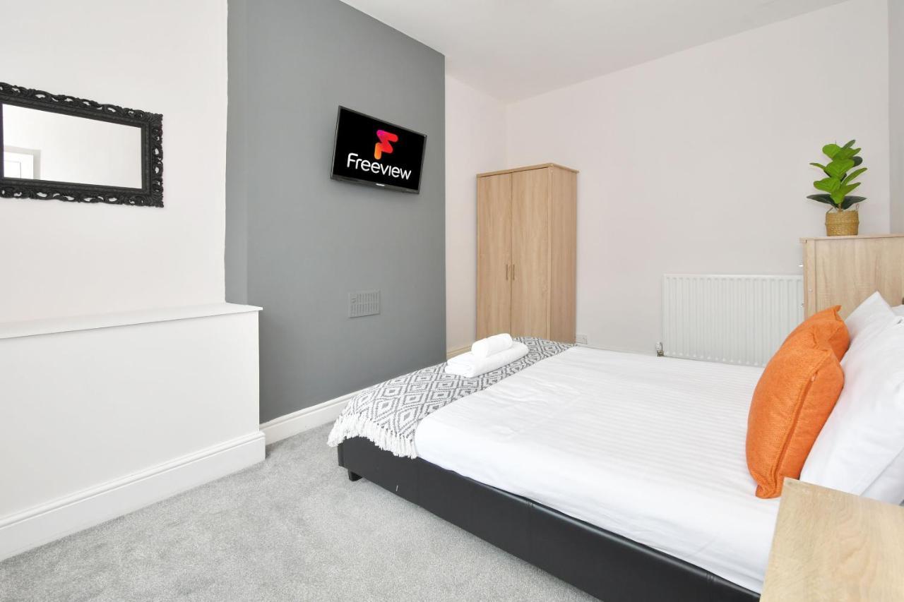 Wistaston House By Yourstays 5 Double Bedrooms And 2 Bathrooms, Great For Groups! Book Now! Crewe Luaran gambar