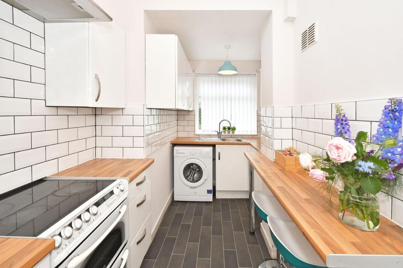 Wistaston House By Yourstays 5 Double Bedrooms And 2 Bathrooms, Great For Groups! Book Now! Crewe Luaran gambar