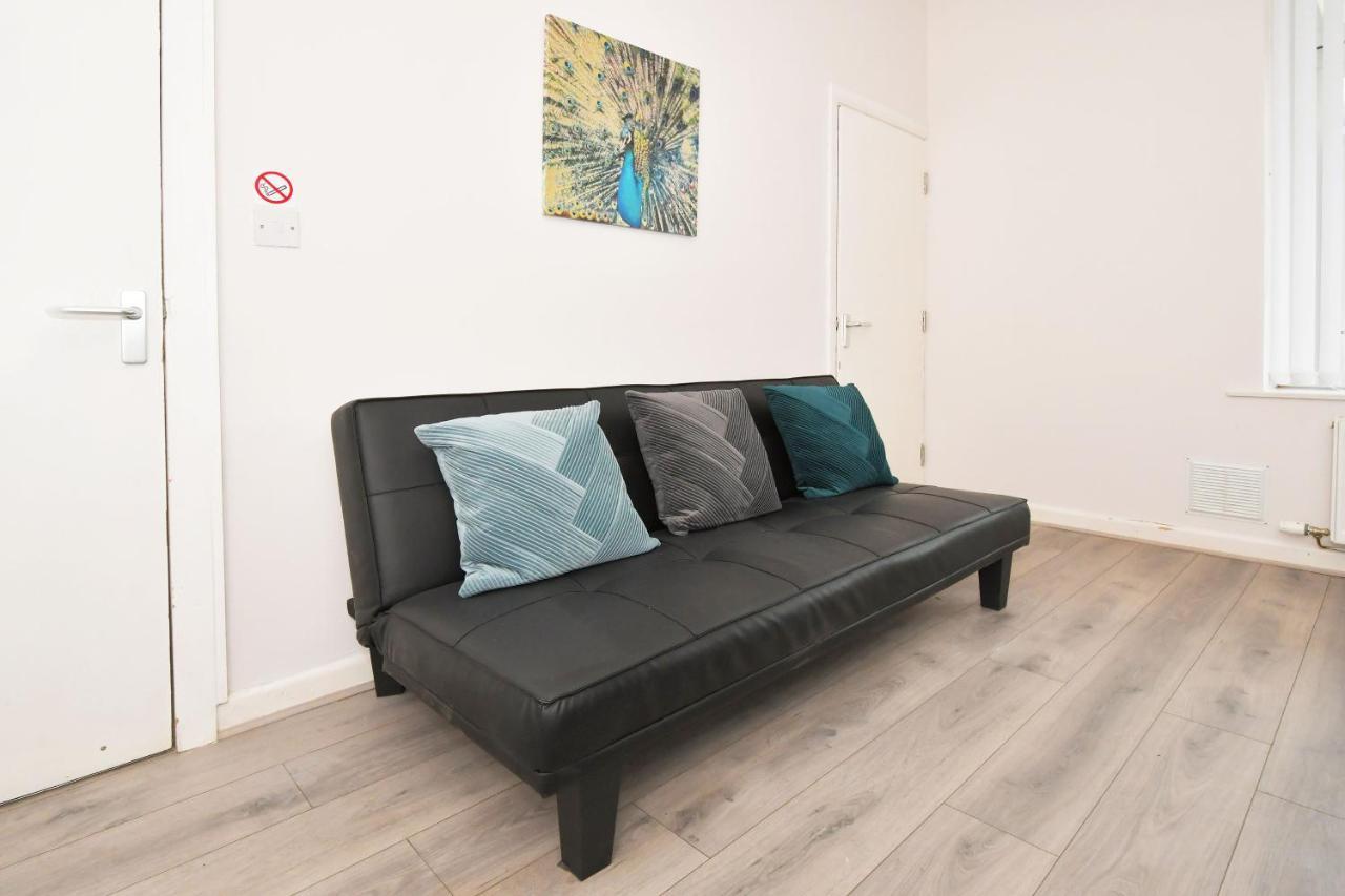 Wistaston House By Yourstays 5 Double Bedrooms And 2 Bathrooms, Great For Groups! Book Now! Crewe Luaran gambar
