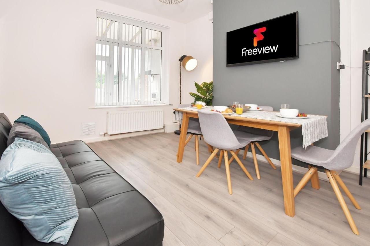 Wistaston House By Yourstays 5 Double Bedrooms And 2 Bathrooms, Great For Groups! Book Now! Crewe Luaran gambar